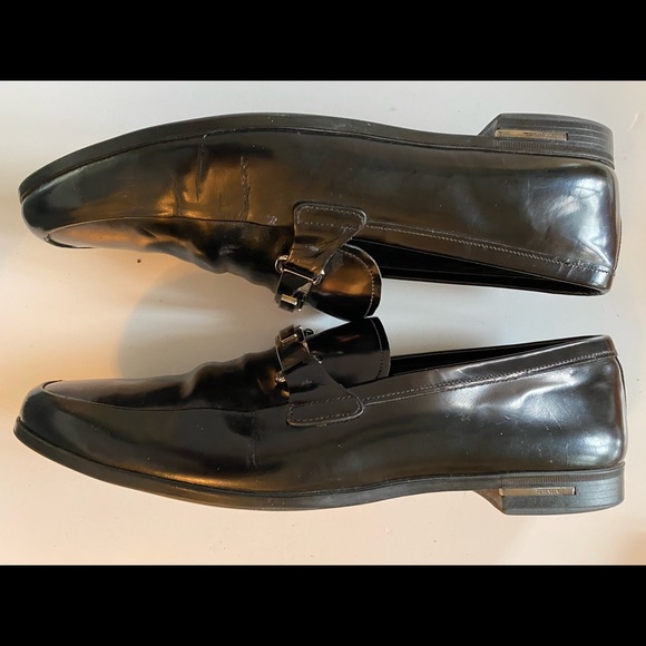 PRADA LOAFERS GUNMETAL BUCKLE BLACK PRADA PLATE SIZE 10 VERY GOOD CONDITION - Picture 3 of 10